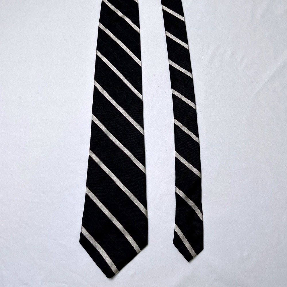 Paul Fredrick Mens Silk Striped Herringbone Regimental Necktie 63in Navy Silver
